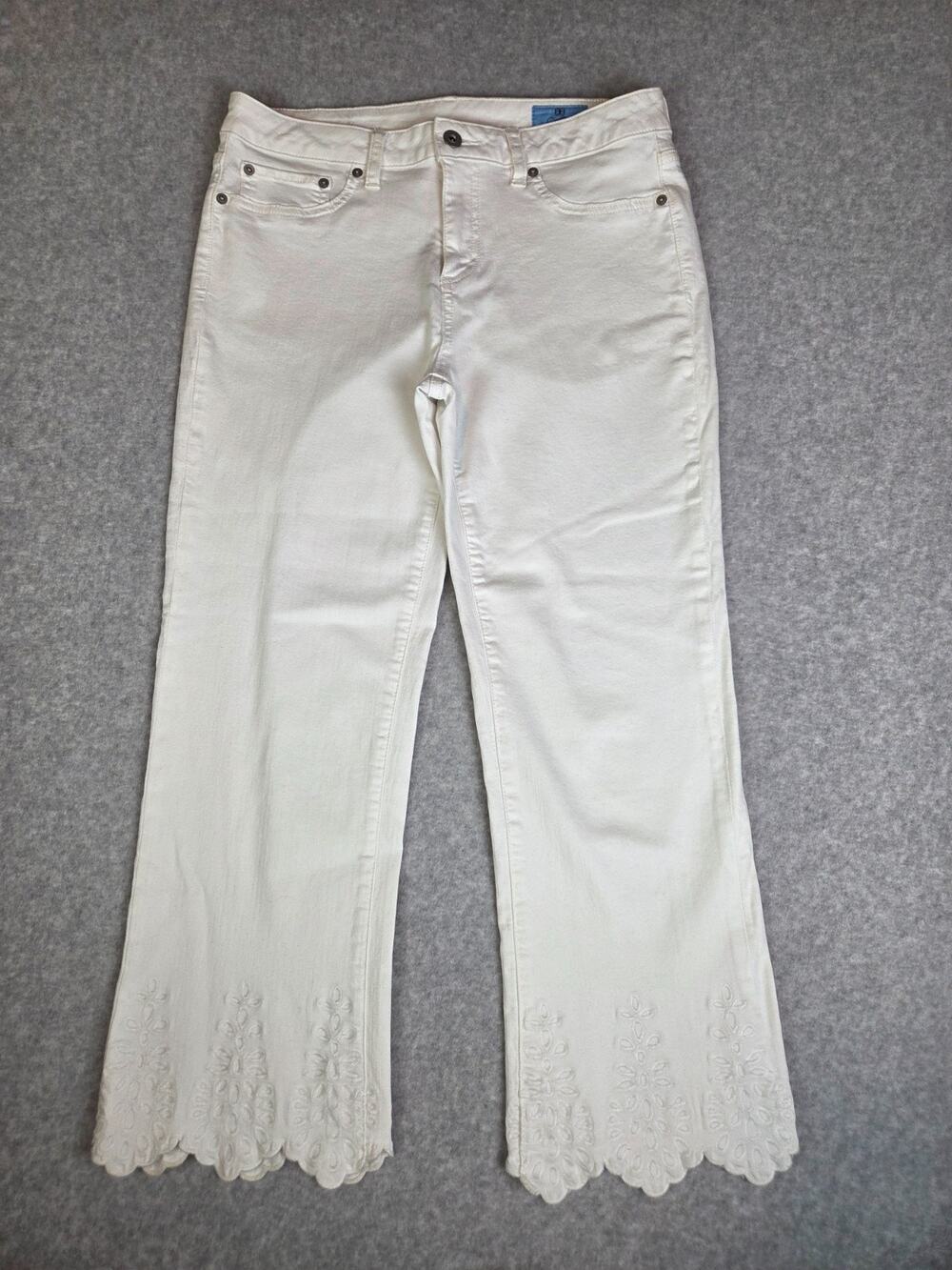 CeCe White Embroidered Scalloped Hem Crap Flare Jeans Size 10 30 Mid High Rise